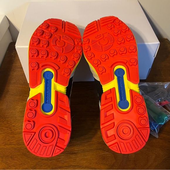 ADIDAS Men's ZX8000 LEGO Shoes! - Picture 8 of 11